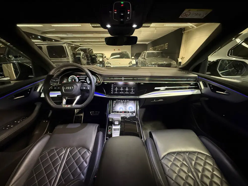 Audi Q8 60 TFSI e quattro S Line Comp Pano uit 2024, foto 4