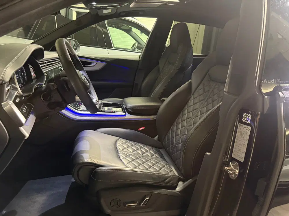 Audi Q8 60 TFSI e quattro S Line Comp Pano uit 2024, foto 6