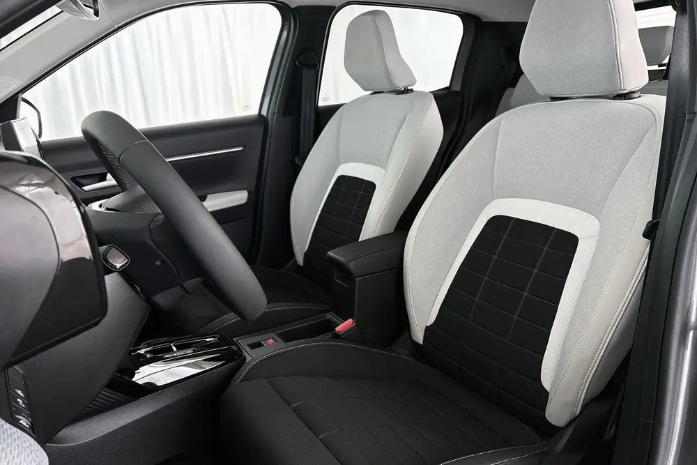 Citroën C3 Citroen Ë-C3 Plus 113pk Comfort Range 44 k uit 2025, foto 6
