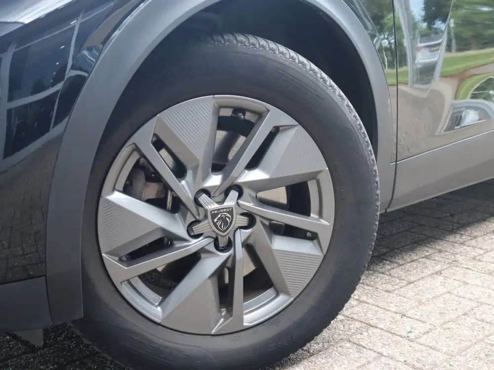 Peugeot 408 Allure Plug-In Hybrid 180PK e-EAT8 uit 2024, foto 11