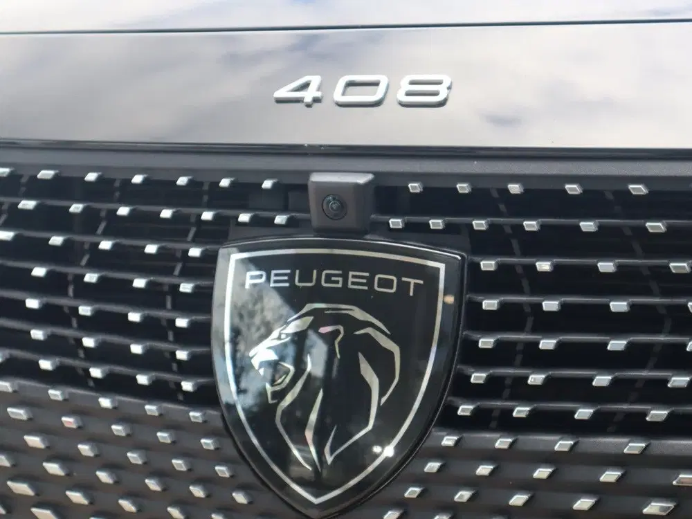 Peugeot 408 Allure Plug-In Hybrid 180PK e-EAT8 uit 2024, foto 19