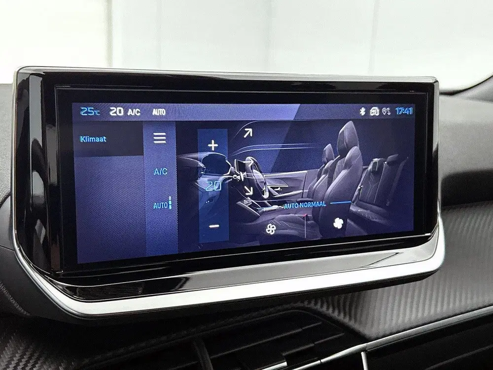 Peugeot 2008 1.2 145pk Hybrid Allure Automaat uit 2025, foto 18