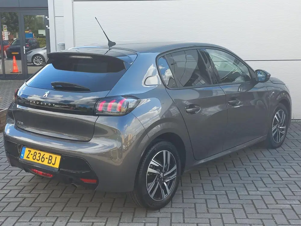 Peugeot 208 1.2T 100pk Allure Pack + extra's uit 2021, foto 4