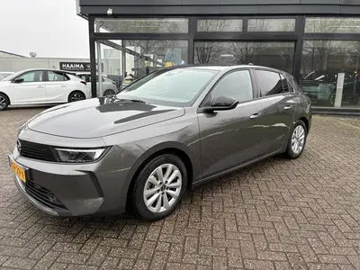 Opel Astra 1.2 Turbo 110pk Business Edition uit 2025