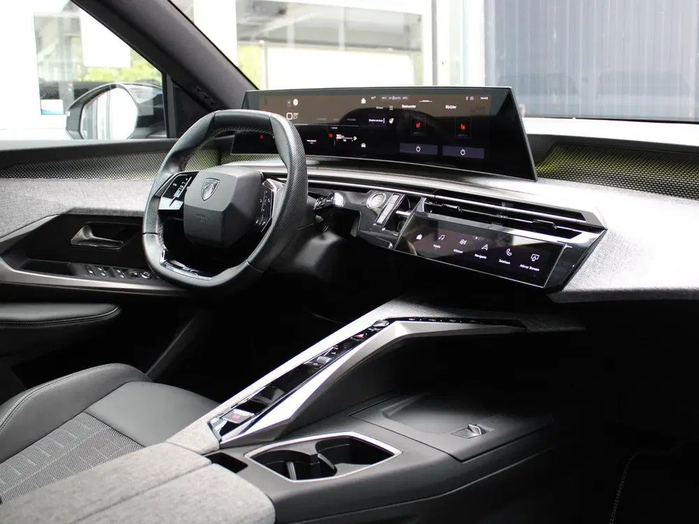Peugeot 3008 1.2 Hybrid 145 GT Automaat uit 2025, foto 3