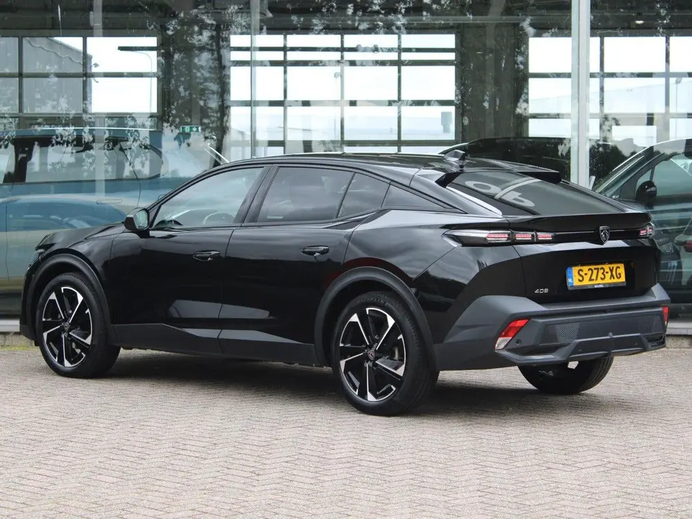 Peugeot 408 1.2T Allure Pack 130 EAT8 Automaat uit 2023, foto 2
