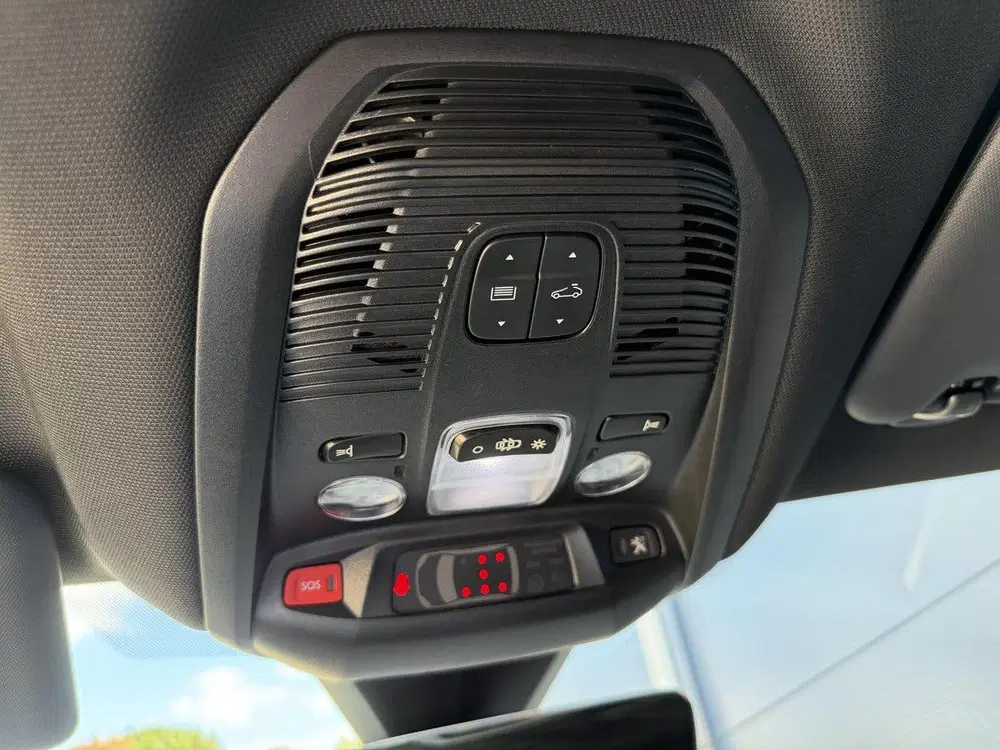Peugeot 5008 1.2 Hybrid 136 GT uit 2024, foto 11