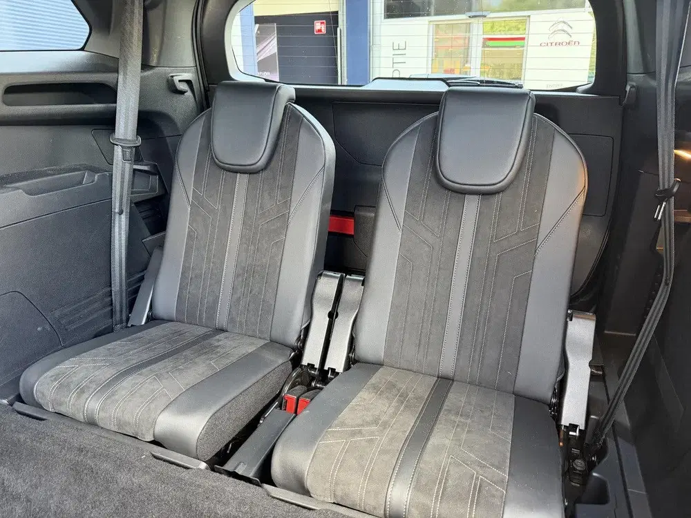 Peugeot 5008 1.2 Hybrid 136 GT uit 2024, foto 17