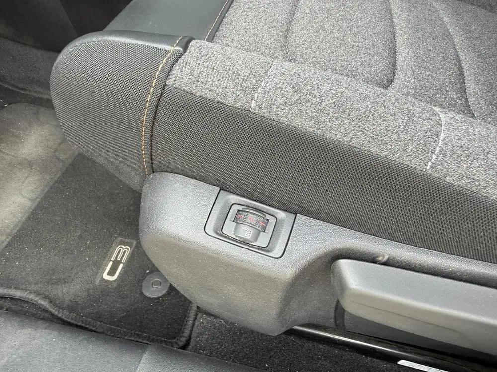 Citroën C3 1.2 PureTech Shine Navigatie uit 2021, foto 10