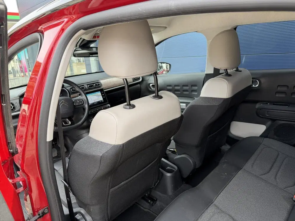 Citroën C3 1.2 PureTech Shine Navigatie uit 2021, foto 13