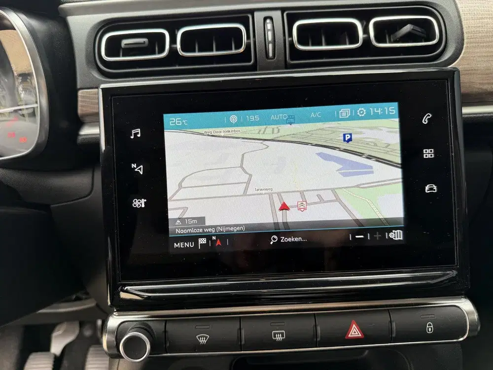Citroën C3 1.2 PureTech Shine Navigatie uit 2021, foto 16