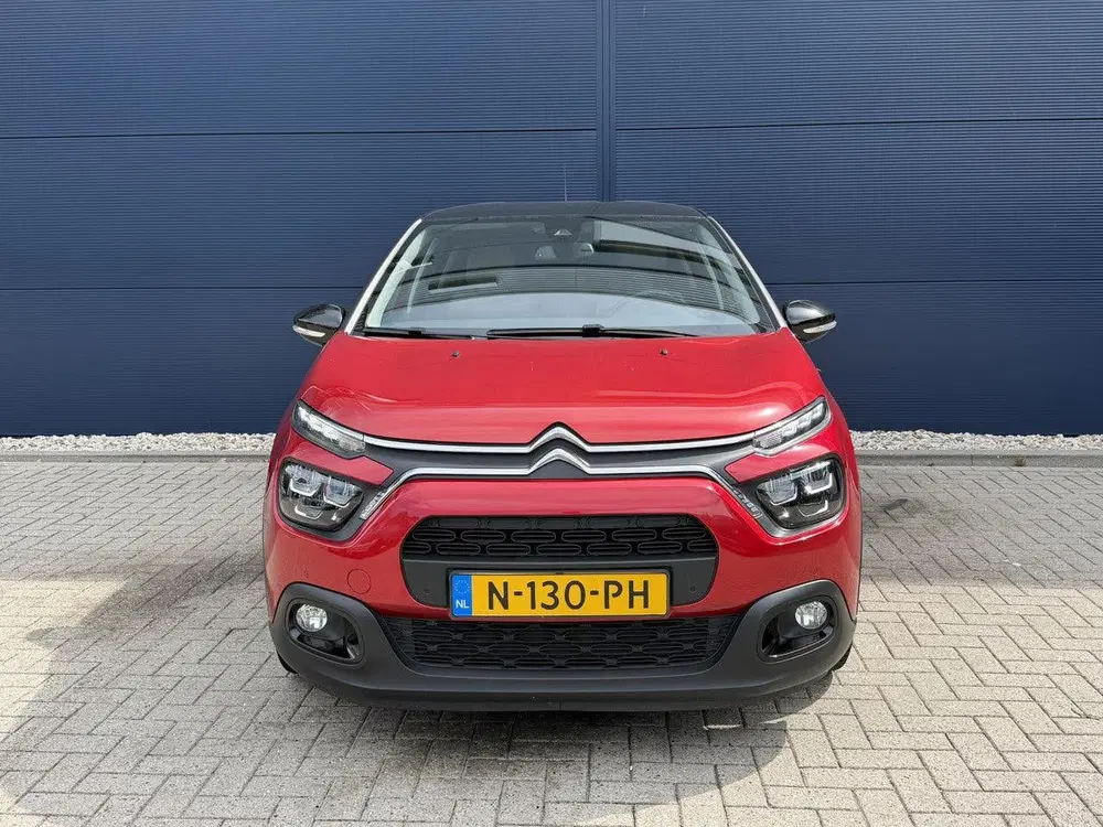 Citroën C3 1.2 PureTech Shine Navigatie uit 2021, foto 2