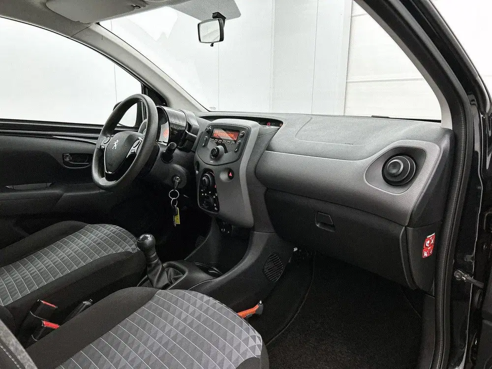 Peugeot 108 1.0 72pk Active uit 2020, foto 12