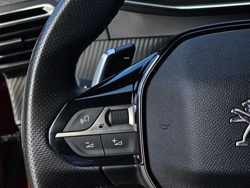 Peugeot 208 1.2 PureTech GT EAT8 100pk Automaat uit 2021, foto 10