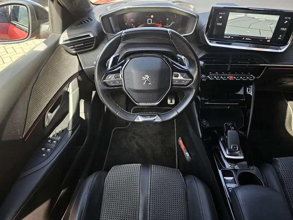 Peugeot 208 1.2 PureTech GT EAT8 100pk Automaat uit 2021, foto 11