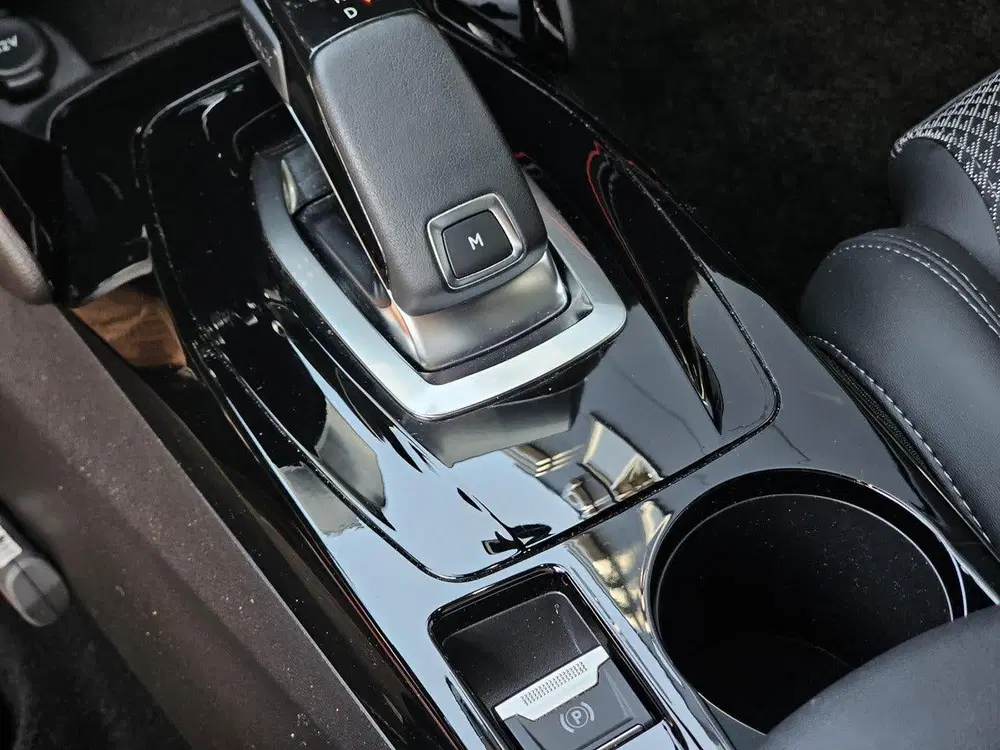 Peugeot 208 1.2 PureTech GT EAT8 100pk Automaat uit 2021, foto 12
