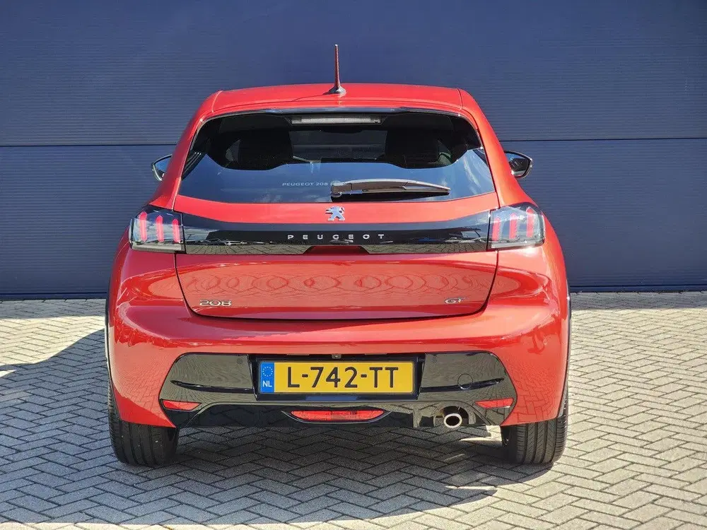 Peugeot 208 1.2 PureTech GT EAT8 100pk Automaat uit 2021, foto 6