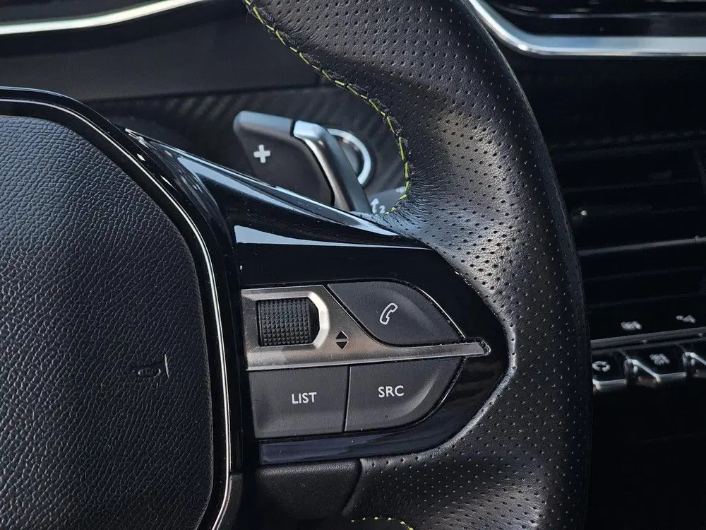 Peugeot 208 1.2 PureTech GT EAT8 100pk Automaat uit 2021, foto 9