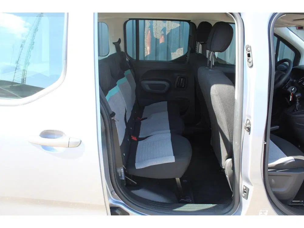 Citroën Berlingo 1.2 PureTech Live Trekhaak uit 2020, foto 14