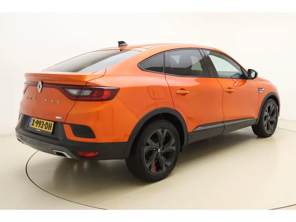 Renault Arkana 1.6 E-Tech hybrid 145 E-Tech engineered uit 2022, foto 2