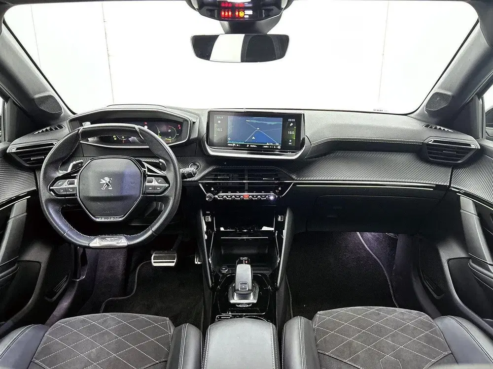 Peugeot 208 GT Pack 130pk Automaat uit 2022, foto 12