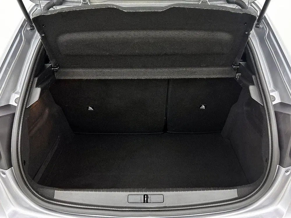 Peugeot 208 GT Pack 130pk Automaat uit 2022, foto 17