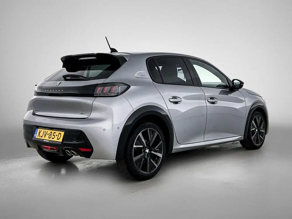 Peugeot 208 GT Pack 130pk Automaat uit 2022, foto 6