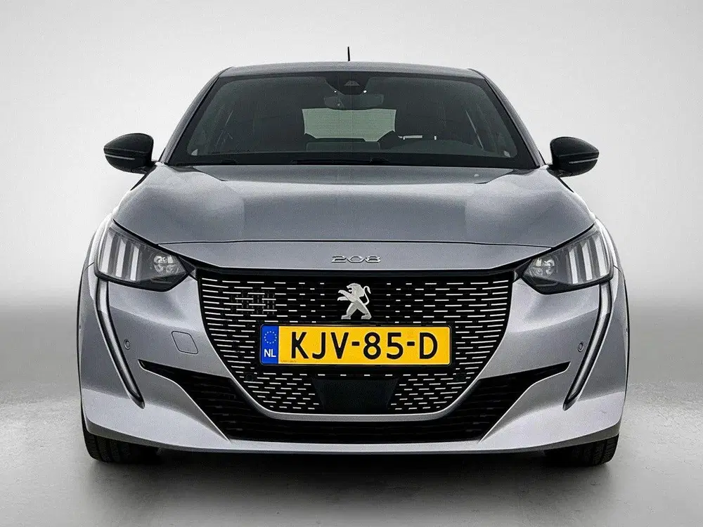 Peugeot 208 GT Pack 130pk Automaat uit 2022, foto 9
