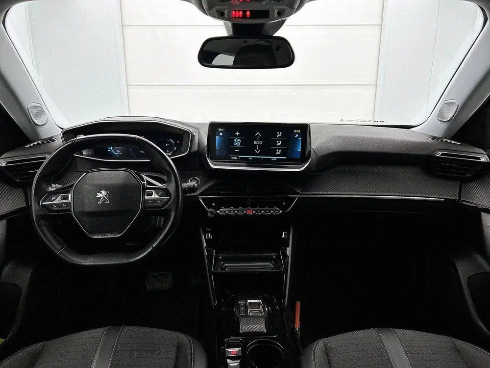 Peugeot 2008 EV Allure Pack 50 kWh uit 2022, foto 11