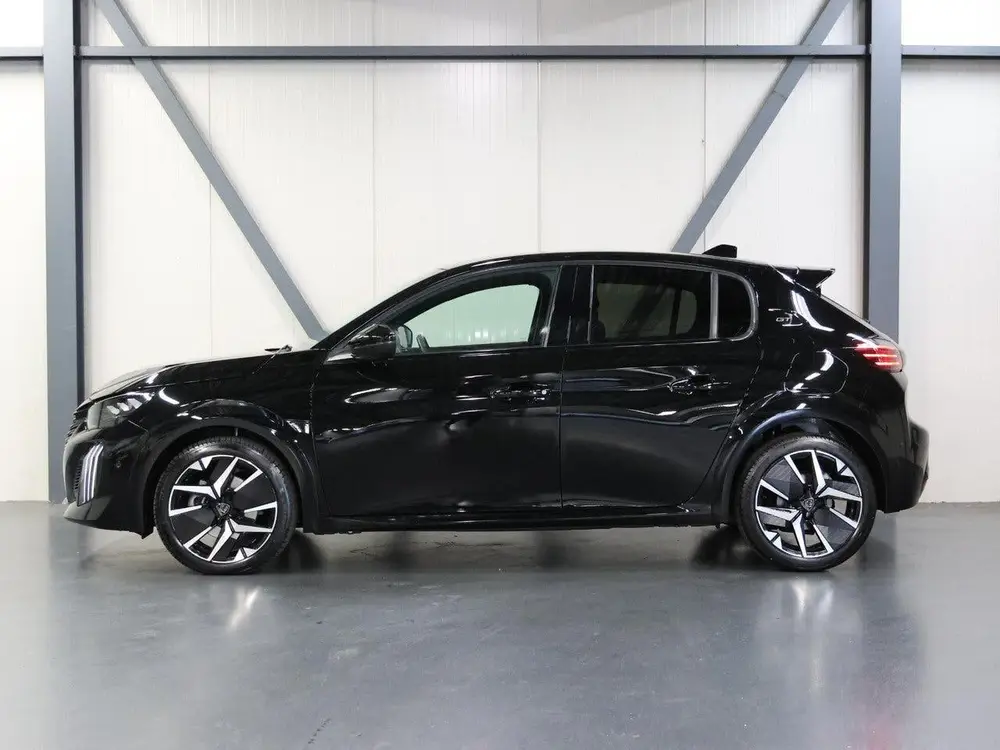 Peugeot 208 1.2 Hybrid 110PK GT Automaat uit 2025, foto 2