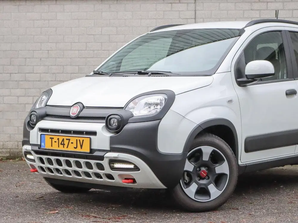 Fiat Panda 1.0 Hybrid Cross uit 2023, foto 6