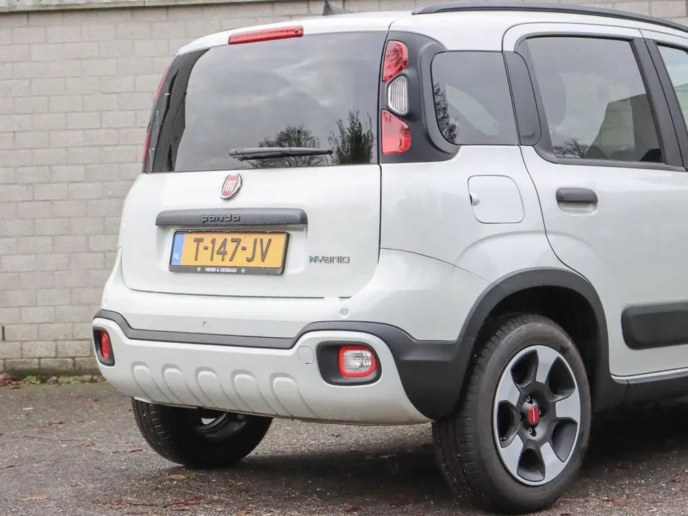 Fiat Panda 1.0 Hybrid Cross uit 2023, foto 7