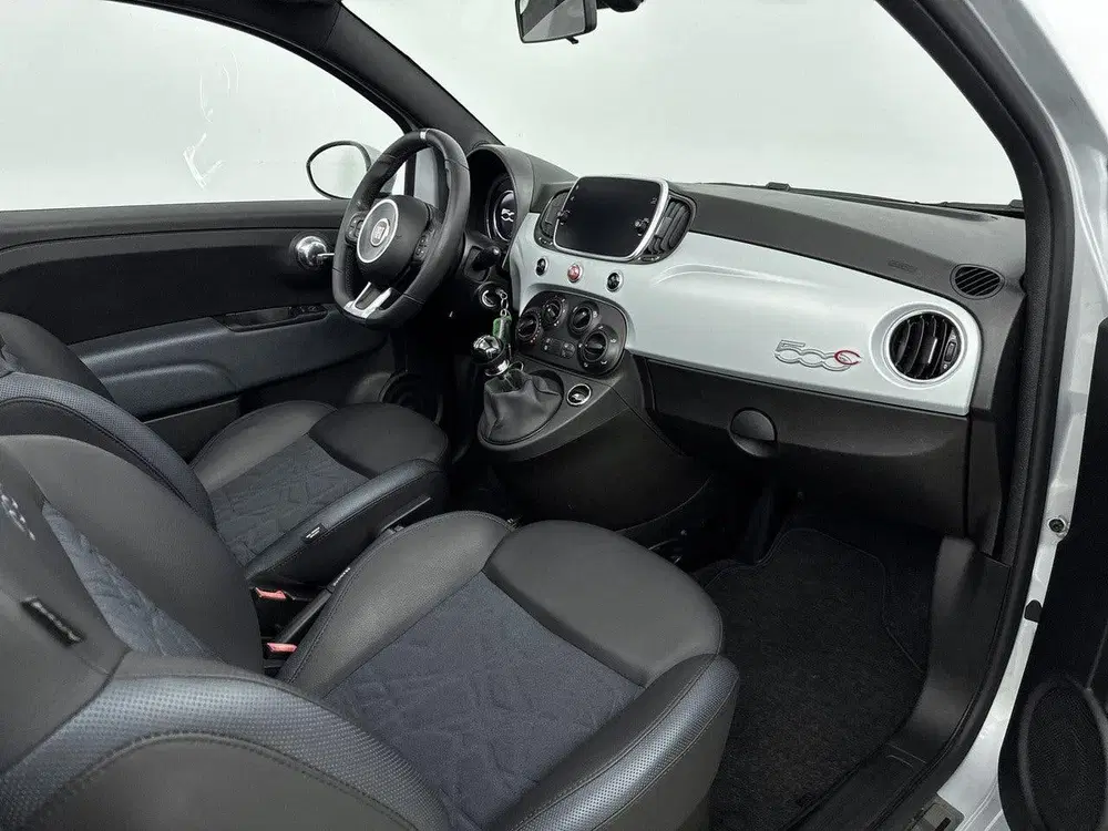 Fiat 500C 1.0 Hybrid 70pk Launch Edition uit 2020, foto 12