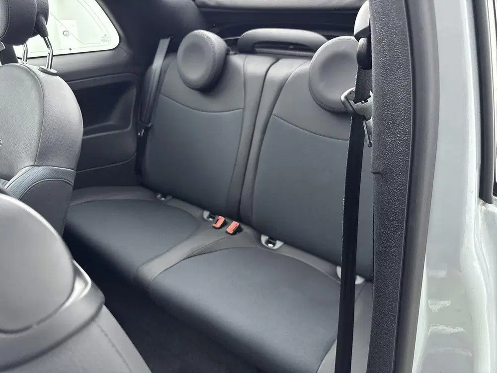Fiat 500C 1.0 Hybrid 70pk Launch Edition uit 2020, foto 13