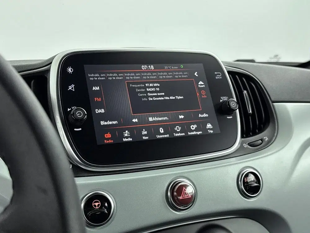 Fiat 500C 1.0 Hybrid 70pk Launch Edition uit 2020, foto 20