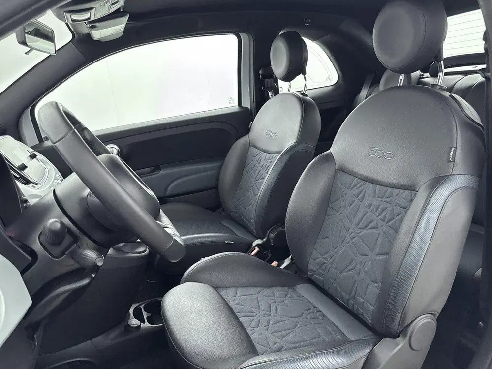 Fiat 500C 1.0 Hybrid 70pk Launch Edition uit 2020, foto 9