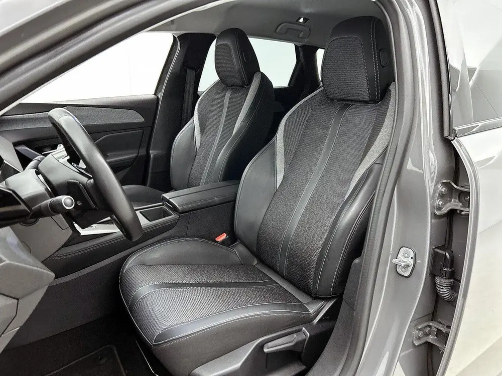 Peugeot 308 SW Allure 1.6 Plug-in Hybrid 180pk Automaa uit 2023, foto 11
