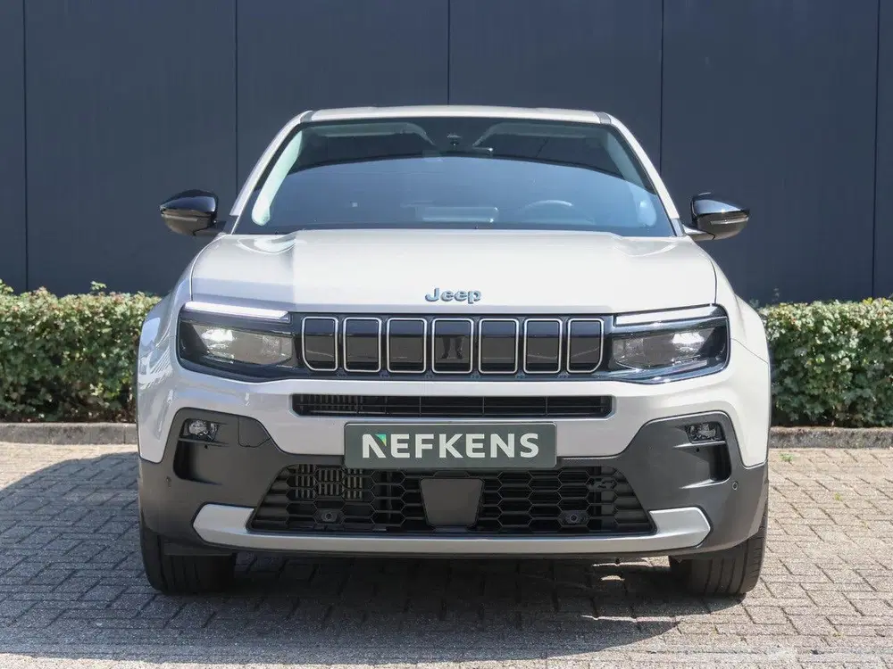 Jeep Avenger 1.2 100pk Summit uit 2025, foto 2