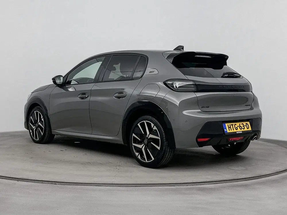 Peugeot 208 GT Hybrid 110 pk Automaat uit 2025, foto 3