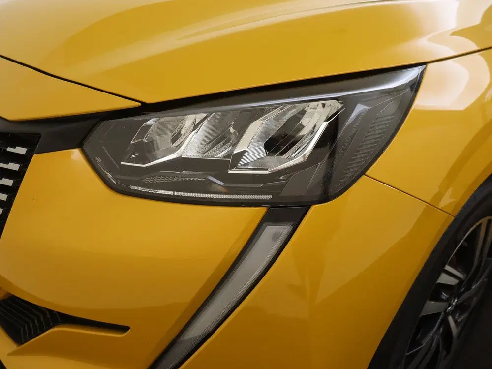 Peugeot 208 1.2 PureTech 100PK Allure Pack Camera uit 2021, foto 13