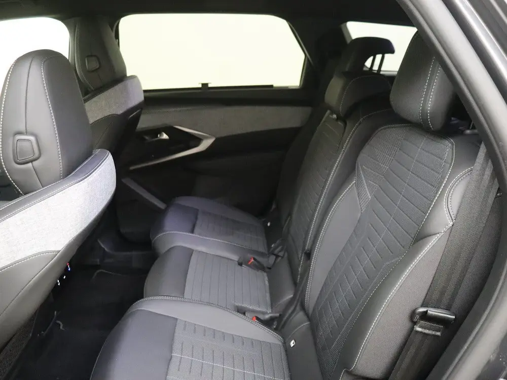 Peugeot 5008 1.2 Hybrid 145PK GT uit 2025, foto 12