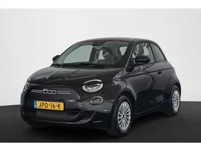 Fiat 500e RED 42 kWh 2+6 jaar Garantie uit 2025