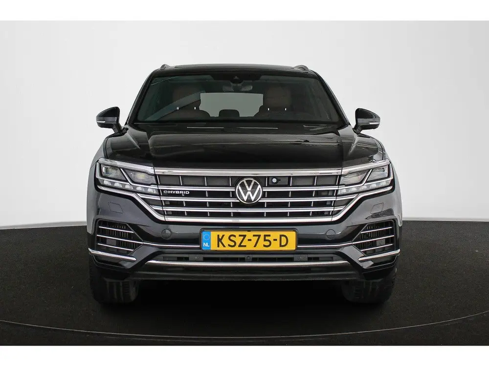 Volkswagen Touareg 3.0 TSi eHybrid 4MOTION Luchtvering Panor uit 2022, foto 16