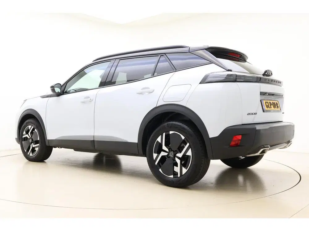 Peugeot 2008 1.2 Hybrid 145 GT Navigatie uit 2024, foto 10