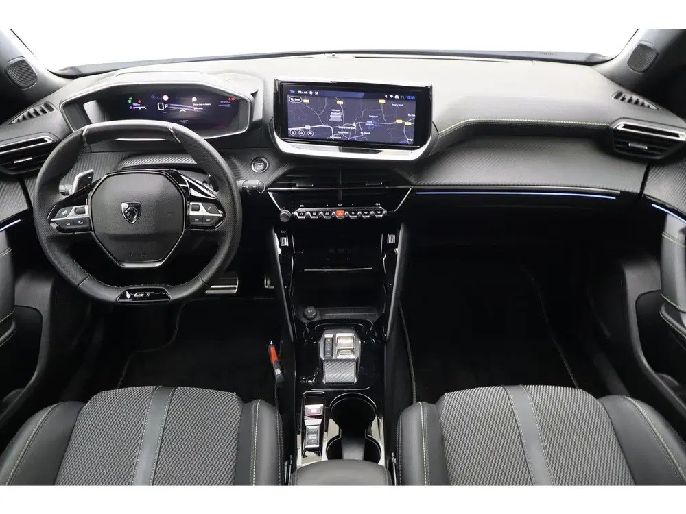 Peugeot 2008 1.2 Hybrid 145 GT Navigatie uit 2024, foto 12