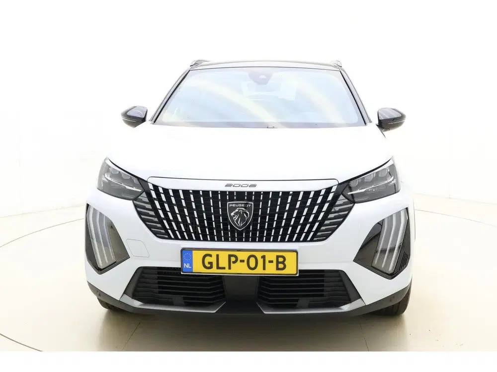 Peugeot 2008 1.2 Hybrid 145 GT Navigatie uit 2024, foto 6