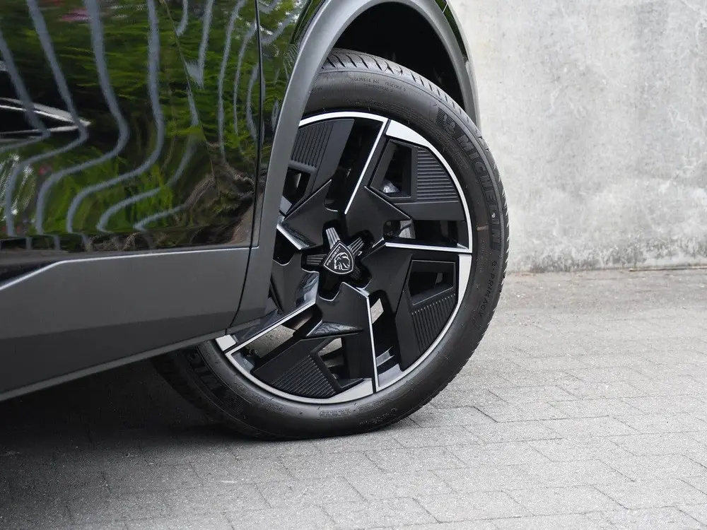Peugeot 408 GT 1.2 PureTech 130pk Automaat DODE HOEK uit 2025, foto 7