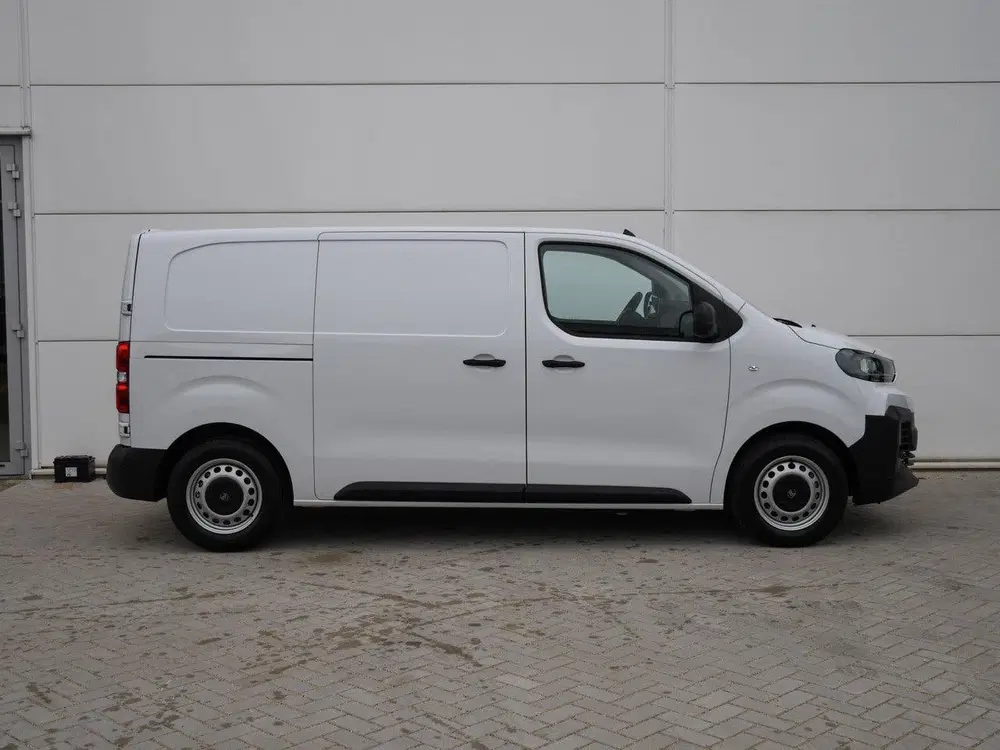 Citroën Jumpy GB L2H1 1.5 BlueHDI 120pk SURROUND NAV PAK uit 2024, foto 3