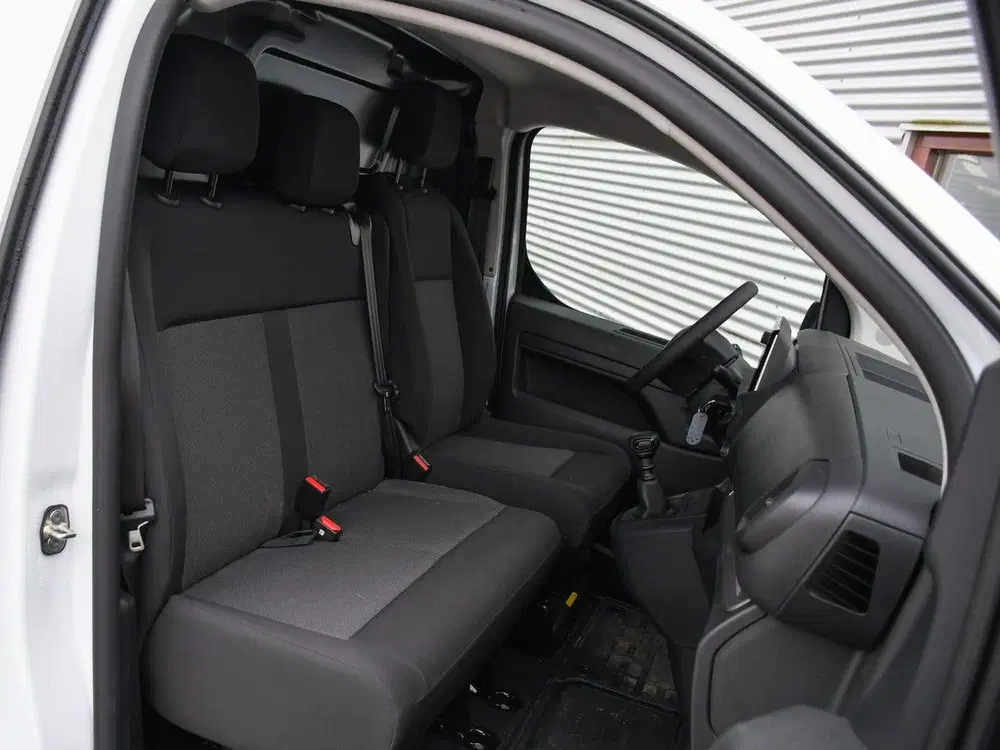 Citroën Jumpy GB L2H1 1.5 BlueHDI 120pk SURROUND NAV PAK uit 2024, foto 9