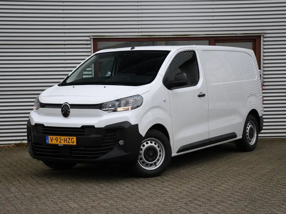 Citroën Jumpy GB L2H1 1.5 BlueHDI 120pk SURROUND NAV PAK uit 2024